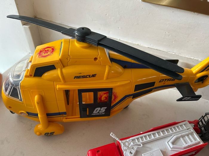 fireman sam fire engine and fire helmet bundle