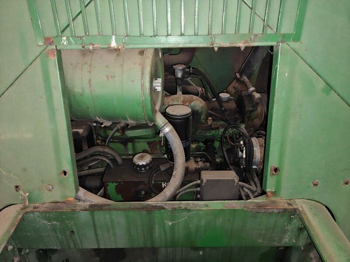Combine harvester  1065