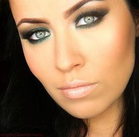 Emerald Glow Eyeliner - new