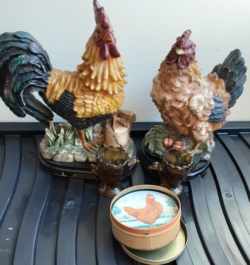 Cockerell and hen plus, around ten or 12 inches tall