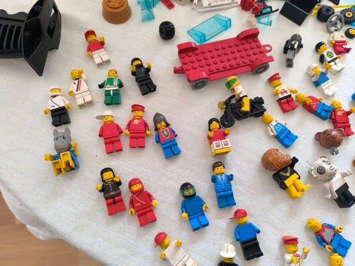 Vintage 80s Lego Bundle
