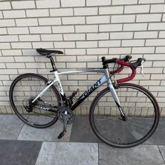 Giant Defy 2012 Road Bike Med