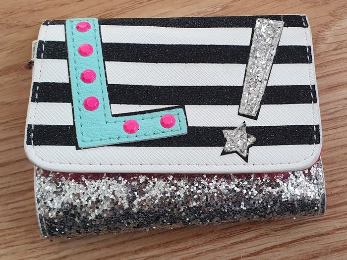 A Cute Childs Wallet - Letter "L" - #