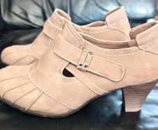 Tan Leather? ladies Shoes