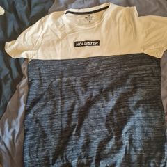 Men's Hollister t-shirt