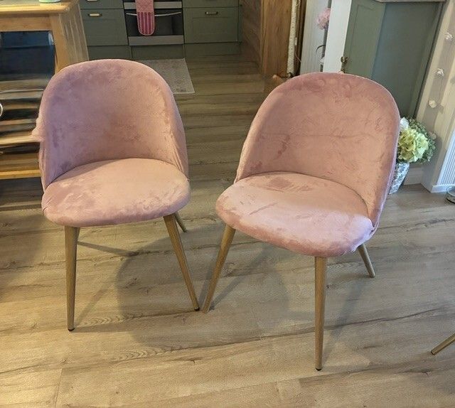 Chairs (x 2)