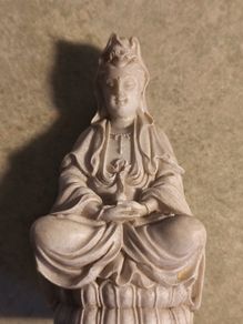 Vintage Chinese Buddhism Quan Yin Kwan-yin White Resin.