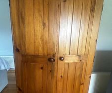 Solid Wood Bedroom Furniture Set