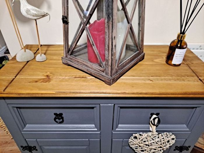 Sideboard