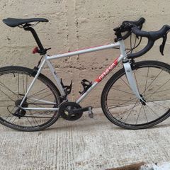 Road Bike - Genesis Equilibrium