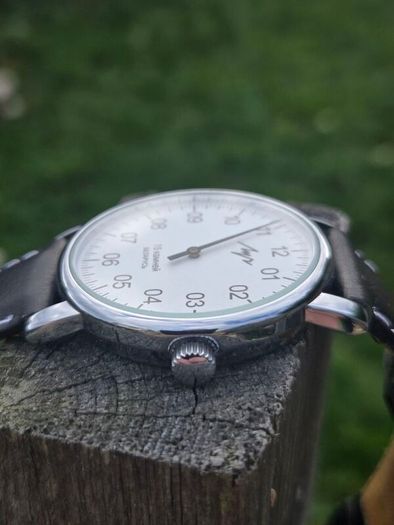 Luch Single Hand Watch