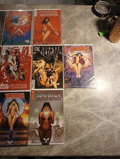 Vampirella comic bundle of 10 new comics, FREE SHIPPING!