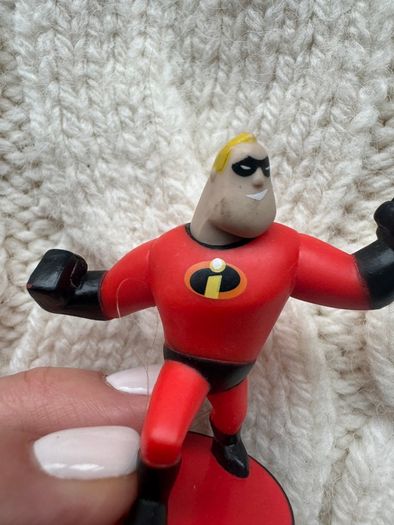 Mr Incredible Disney Pixar The Incredibles 2 Mini Blind Figure JAKKS CAKE TOPPER Used Pleaase  look at the pictures