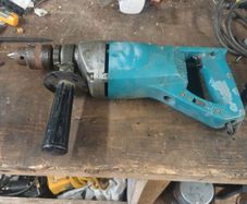 makita 230v drill