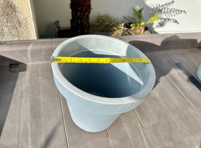 planter pots elho
