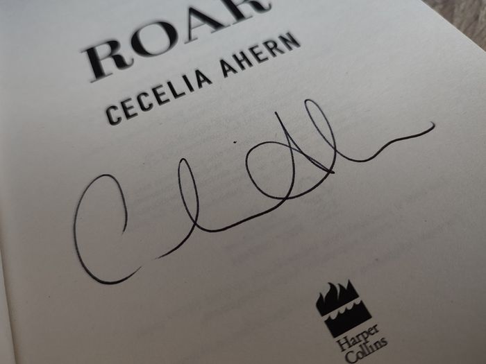 Roar: Thirty Women Thirty Stories ! Hand Signed by Cecelia Ahern ! Genuine Autograph ! Hardcover ! 2018 ! by HarperCollins !