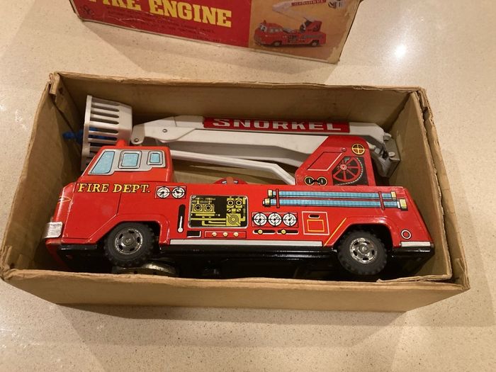 Yonezawa Japan Tin Battery Operated Snorkle Fire Engine Mint in Box
