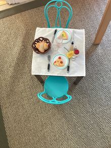 Our generation pizzeria dining set