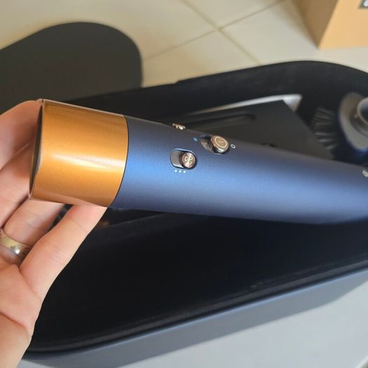 dyson airwrap