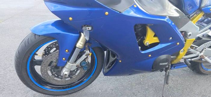2001 Yamaha R1