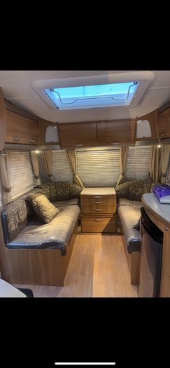 fixed bed caravan