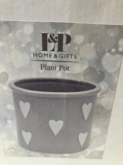 Ceramic Plant Pot with white Hearts