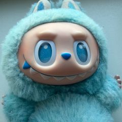 Labubu - Big Into Energy