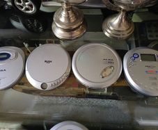 5 Portable compact cd player
