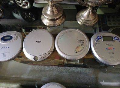 5 Portable compact cd player