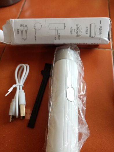 New discreet ladyshave. portable. rechargeable.