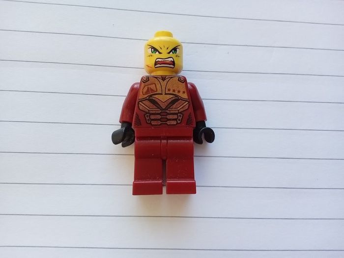 4 lego figures