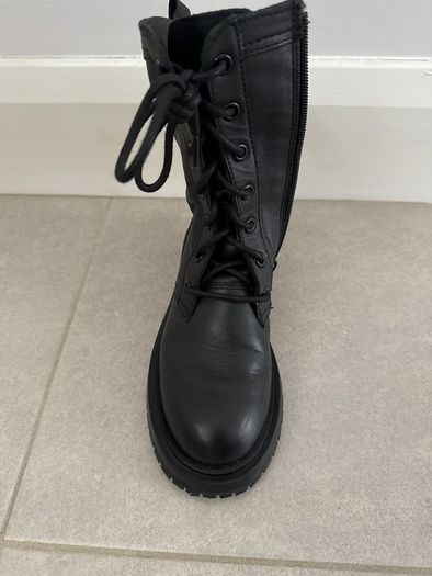 Girls Lace-Up Leather Boots