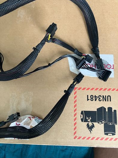 Hpe Proliant Ml110 Gen9 PSU with extra 8-pin GPU