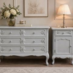 Beautiful Vintage Style Dresser Matching Bedside Table Complete Set