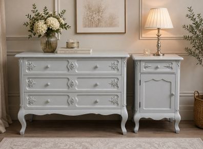 Beautiful Vintage Style Dresser Matching Bedside Table Complete Set