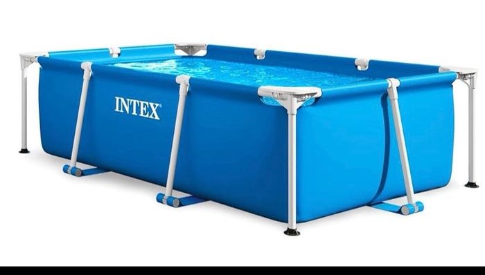 Pool - Intex Rectangular Frame