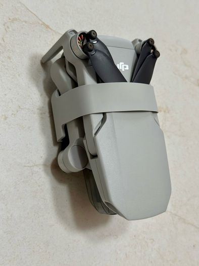 DJI Mini 2 Fly More Combo Like New Hardly Used