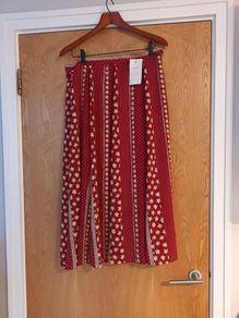 Address Red Skirt. S.16 .   B.N.W.T
