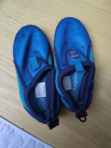Water shoes (brand new, size 27)