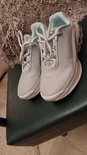 Nike size 4 perfect immaculate were 120