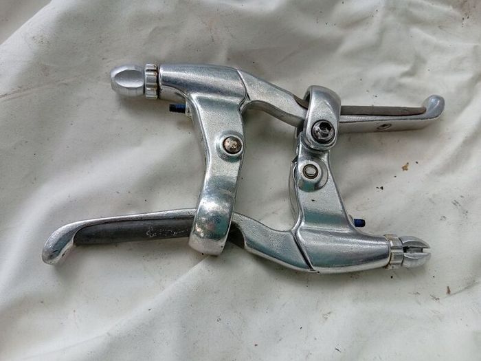 Aluminium levers, good condition.