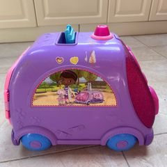 Doc McStuffins pull along ambulance and doctors kit