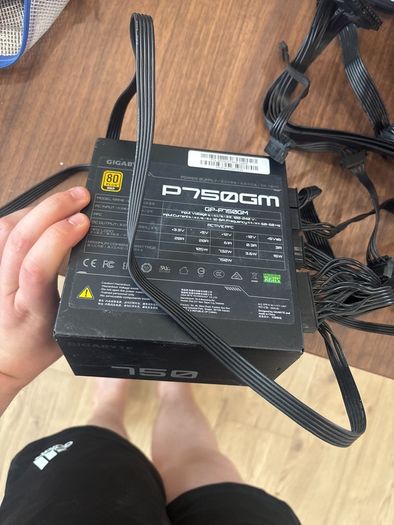 P750 Gigabyte power supply