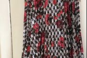 Ladies stunning skirt size M
