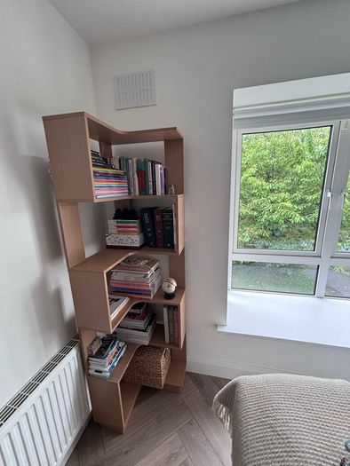 Corner bookshelve