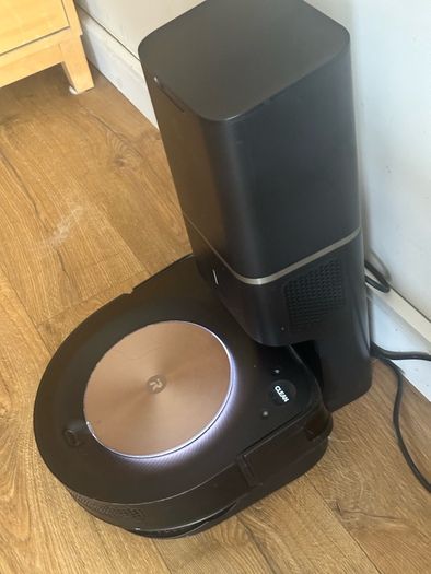 Roomba vaccum S9