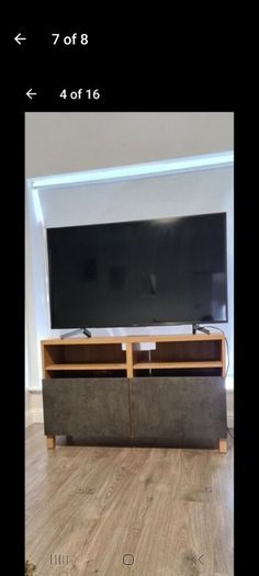 Tv table locker, cabinet like new in Excellent condition
