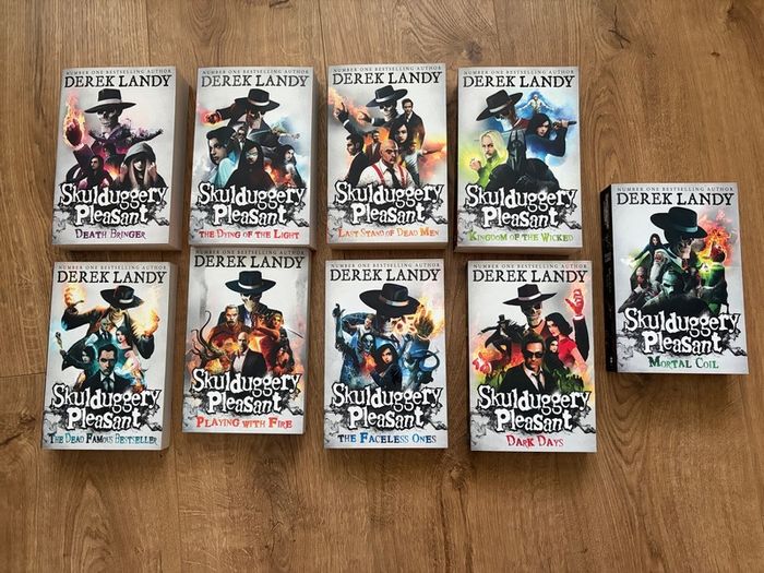 Skulduggery Pleasent books