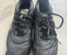 Football shoes