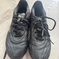 Football shoes